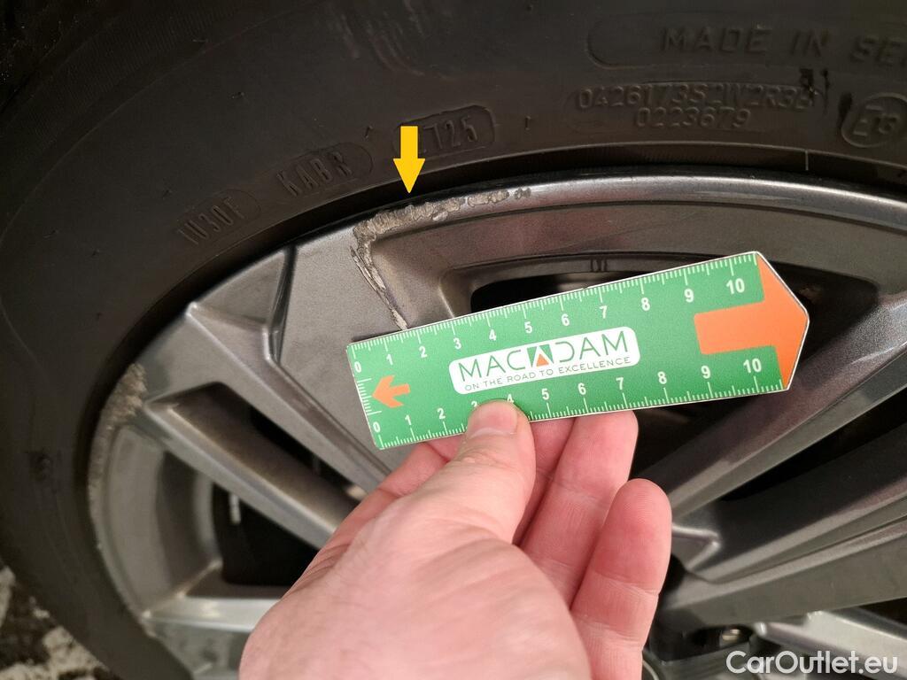  Peugeot  308 PEUGEOT  SW / 2021 / 5P / Break BlueHDi 130 ACTIVE PACK #26