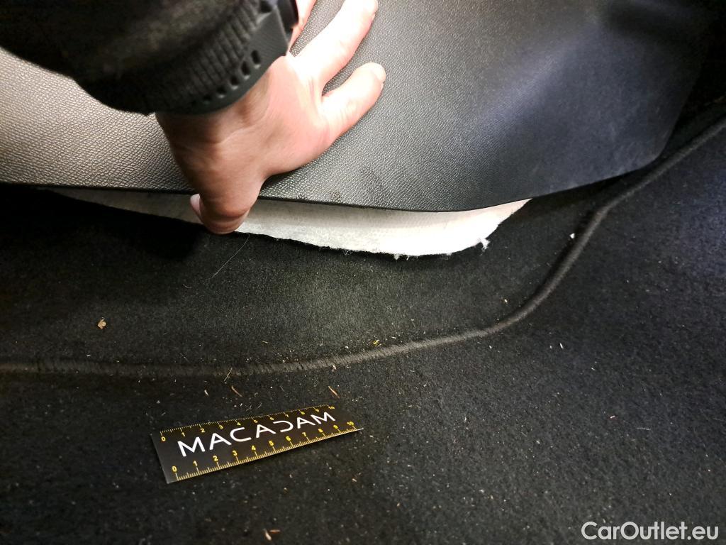  Peugeot  308 PEUGEOT  SW / 2021 / 5P / Break BlueHDi 130 ALLURE #29