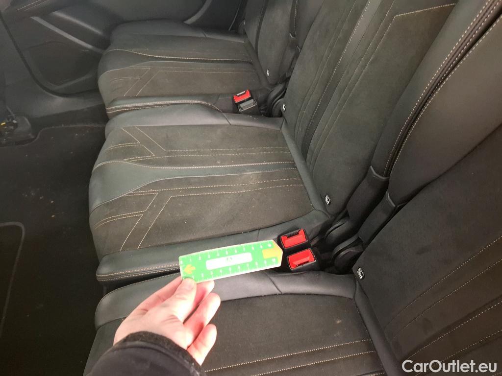  Peugeot  5008 PEUGEOT  / 2020 / 5P / SUV BlueHDi 130 S&S EAT8 GT Pack #35