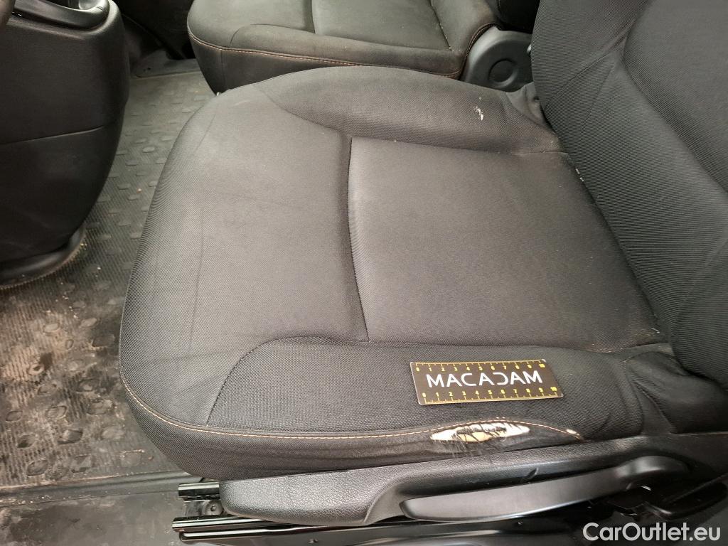  Renault  Trafic RENAULT  4p Combi Zen L1 Energy dCi 125 8 places #20