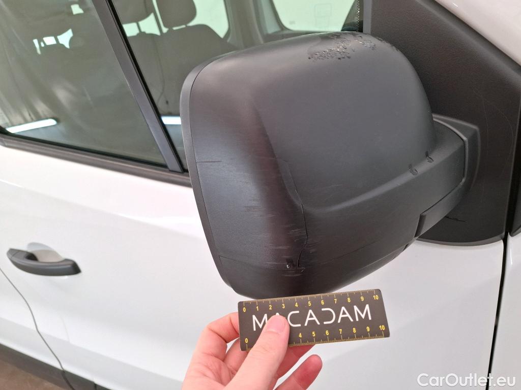  Renault  Trafic RENAULT  4p Combi Zen L1 Energy dCi 125 8 places #64