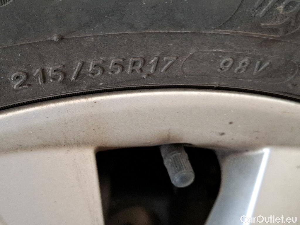  Seat  ATECA SEAT  / 2020 / 5P / SUV 2.0 TDI 115 S&S Style Business #3