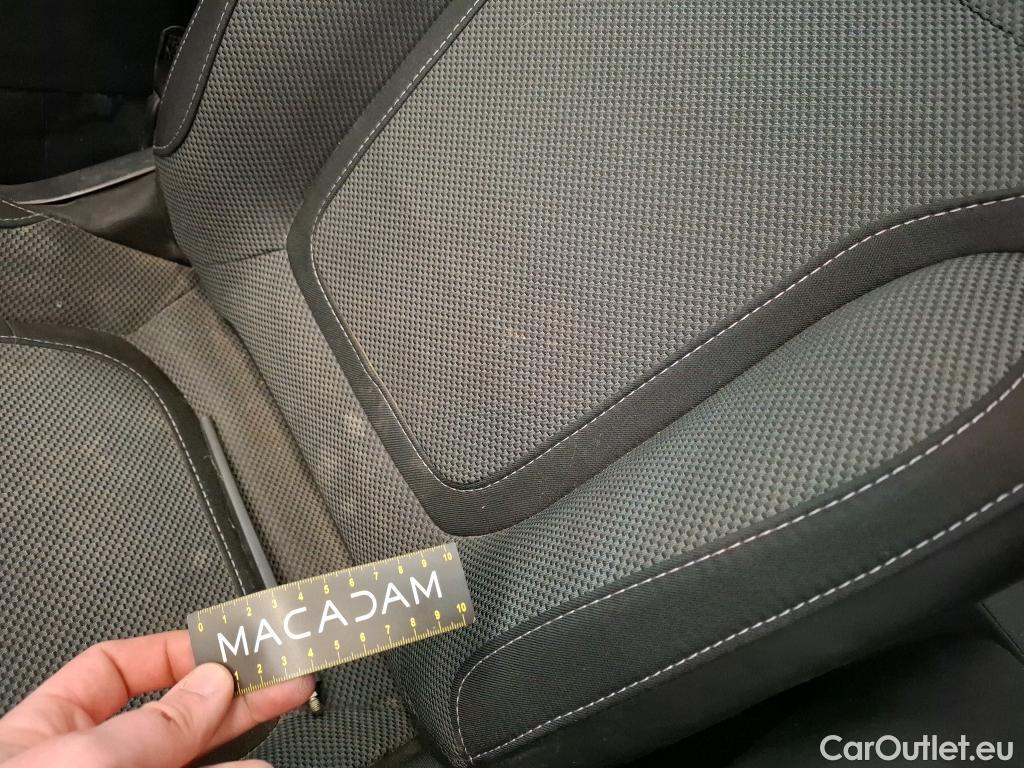  Renault  Megane RENAULT Mégane Estate / 2020 / 5P / Break evolution E-Tech hyb rechargeable 160 #6