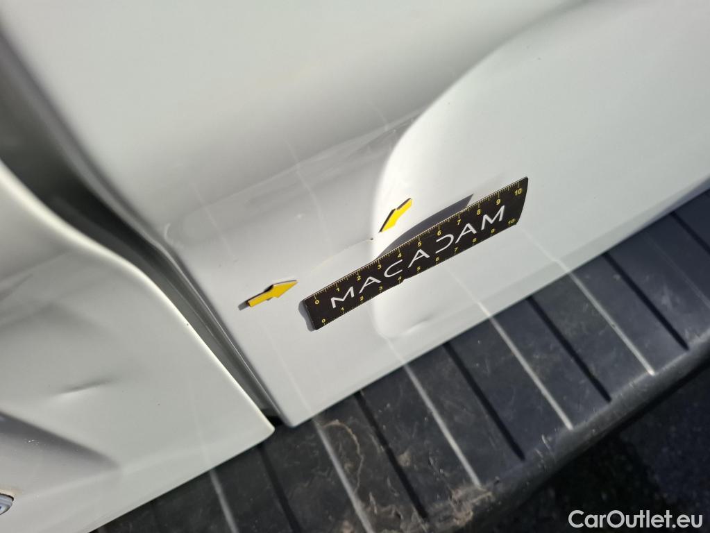  Renault  Trafic RENAULT  4p Combi Zen L1 Energy dCi 125 8 places #37