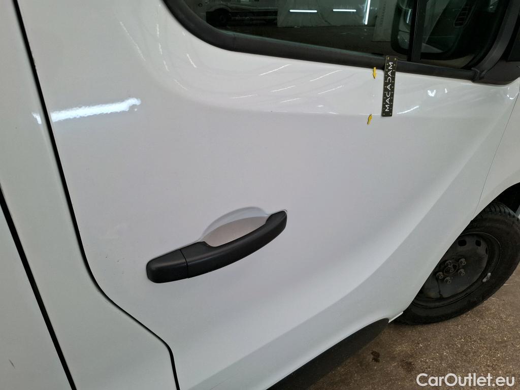  Renault  Trafic RENAULT  4p Combi Zen L1 Energy dCi 125 8 places #61