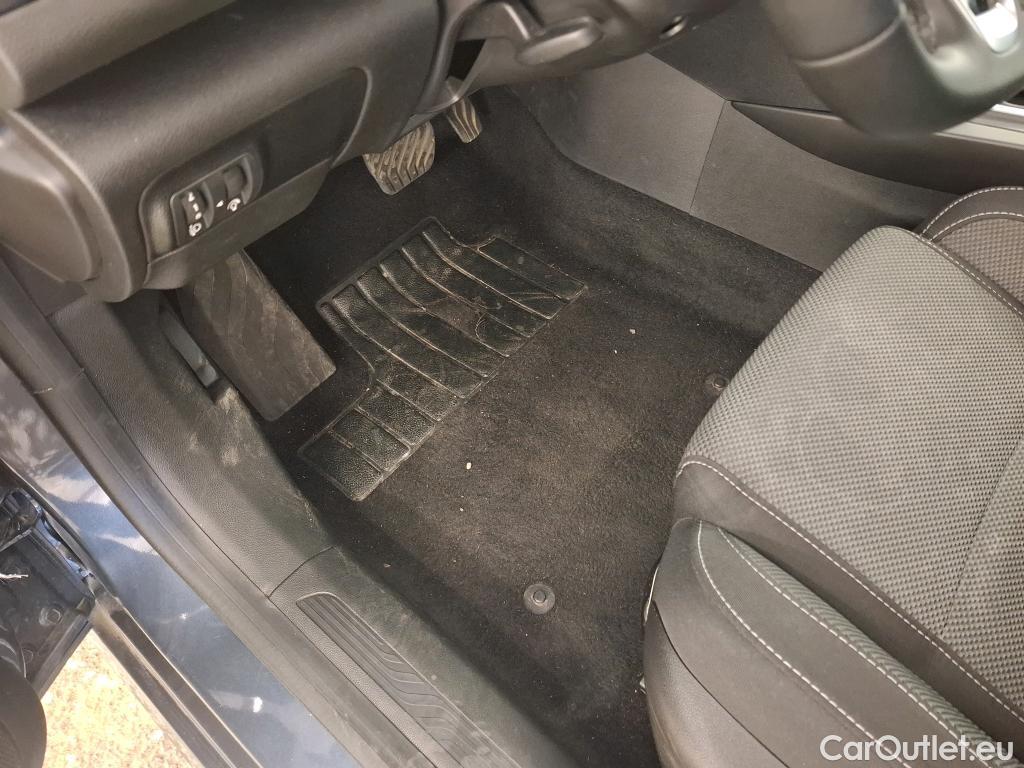  Renault  Megane  IV Estate Evolution 1.5 dCi 115CV BVA7 E6d #17