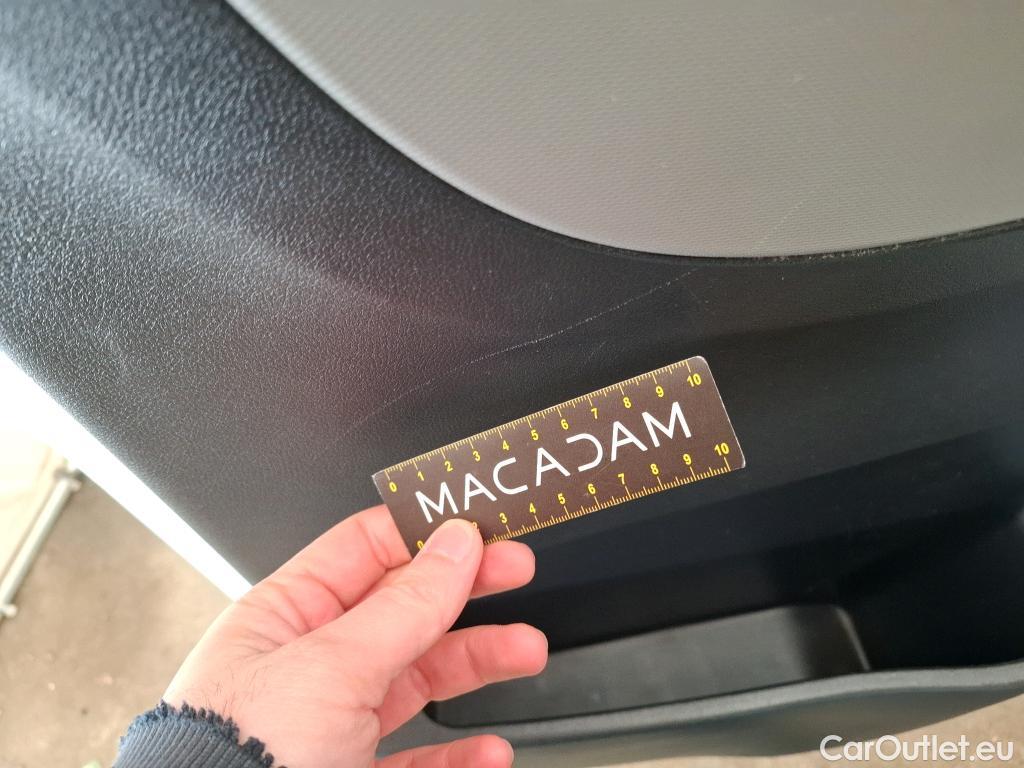  Renault  Trafic RENAULT  4p Combi Zen L1 Energy dCi 125 8 places #60