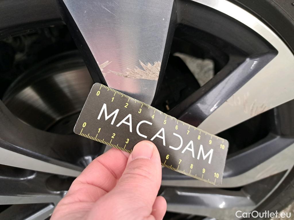  Renault  Megane RENAULT Mégane Estate / 2020 / 5P / Break techno TCe 140 EDC #17