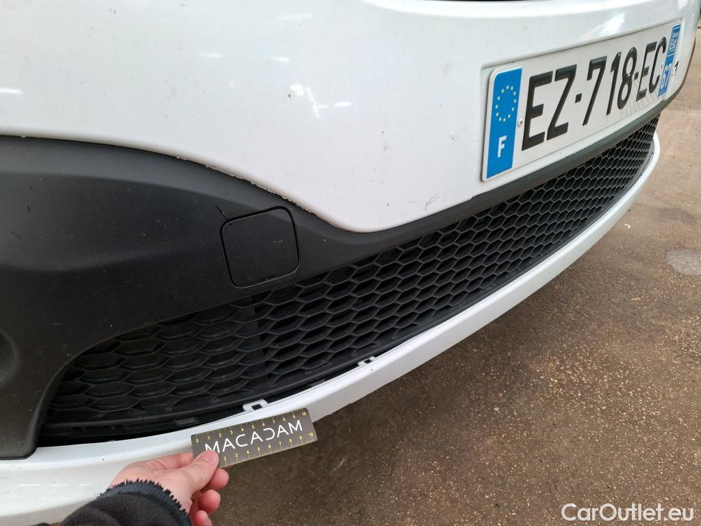  Renault  Trafic RENAULT  4p Combi Zen L1 Energy dCi 125 8 places #73