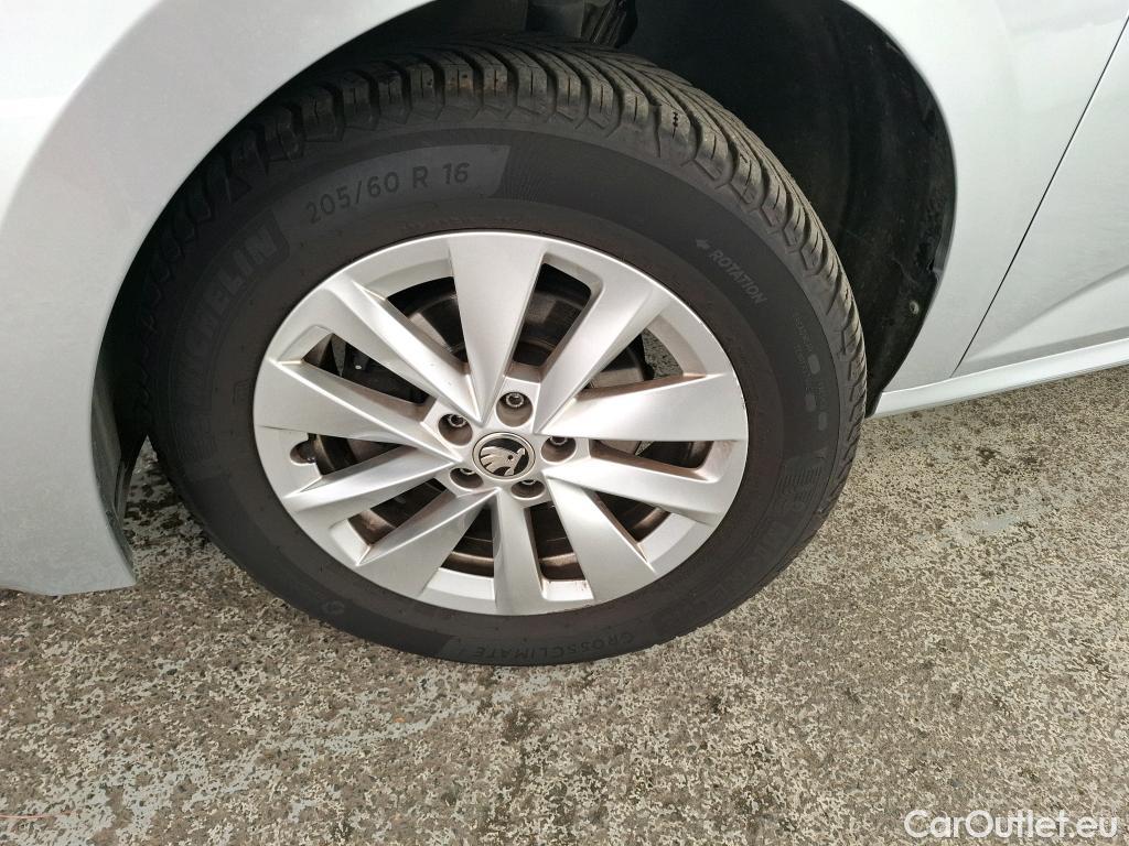  Skoda  KAMIQ  Ambition 1.0 TSI 110CV BVA7 E6d #30