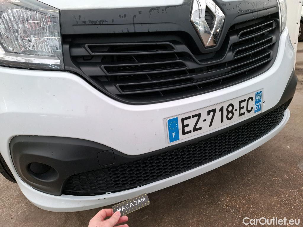  Renault  Trafic RENAULT  4p Combi Zen L1 Energy dCi 125 8 places #51