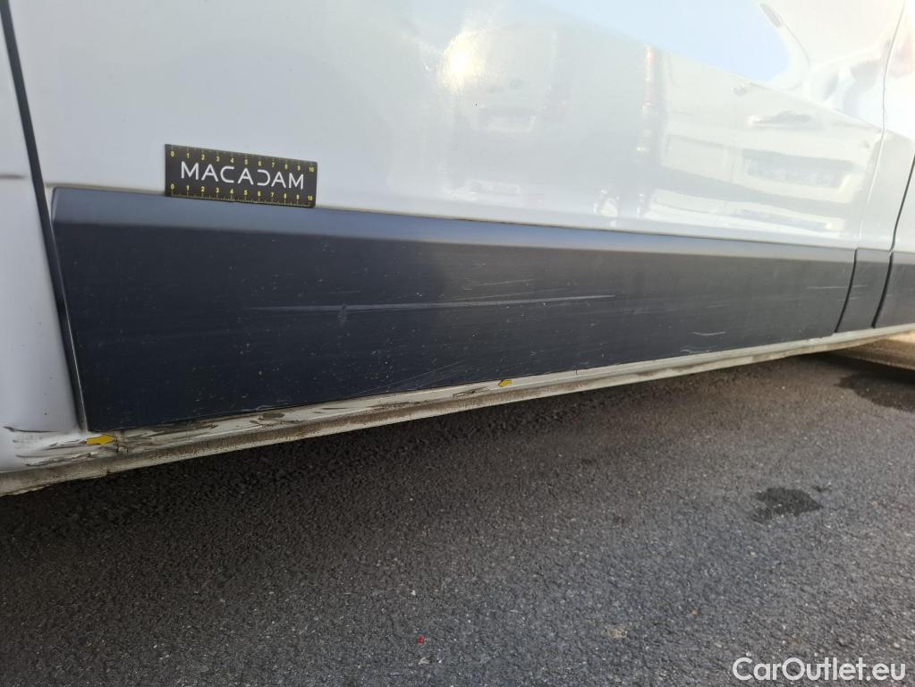  Renault  Trafic RENAULT  4p Combi Zen L1 Energy dCi 125 8 places #40