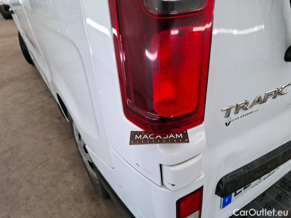  Renault  Trafic RENAULT  4p Combi Zen L1 Energy dCi 125 8 places #71