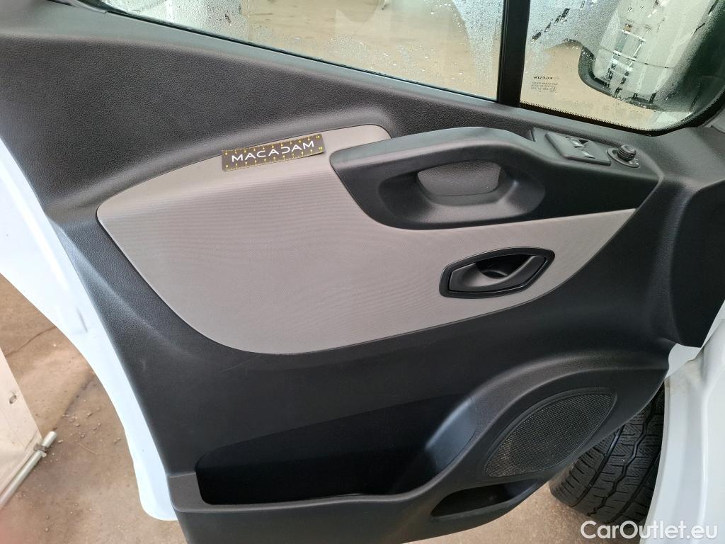  Renault  Trafic RENAULT  4p Combi Zen L1 Energy dCi 125 8 places #58