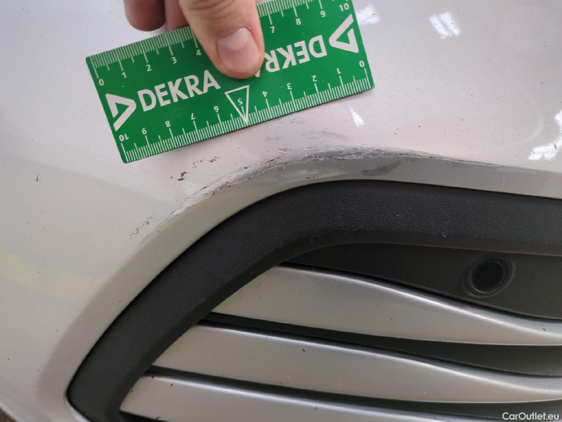  Volkswagen  Golf  VIII Berline Life Plus 2.0 TDI 150CV BVA7 E6d #31