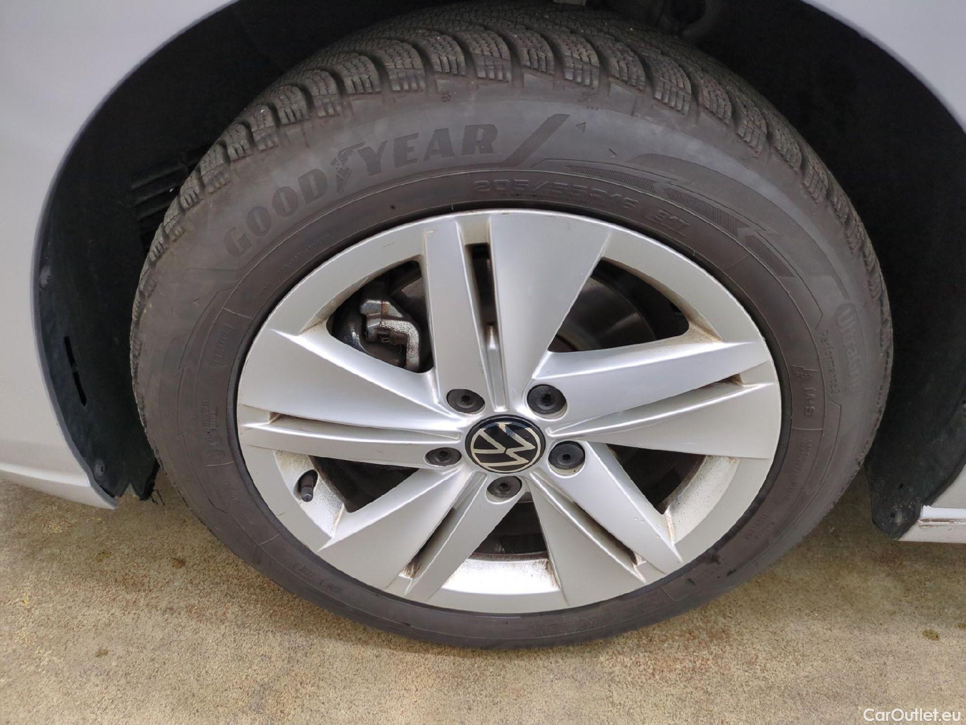  Volkswagen  Golf  VOLKSWAGEN / 2020 / 5P / Berline 2.0 TDI SCR 115 DSG7 Life Busi #2