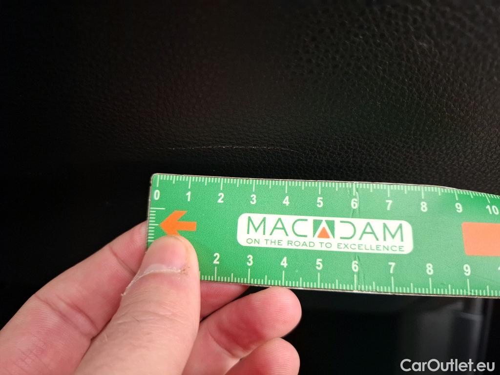  Toyota  Corolla TOYOTA  Touring Sports / 2018 / 5P / Break Hybride 122h Dynamic Business Supp Lomb #12