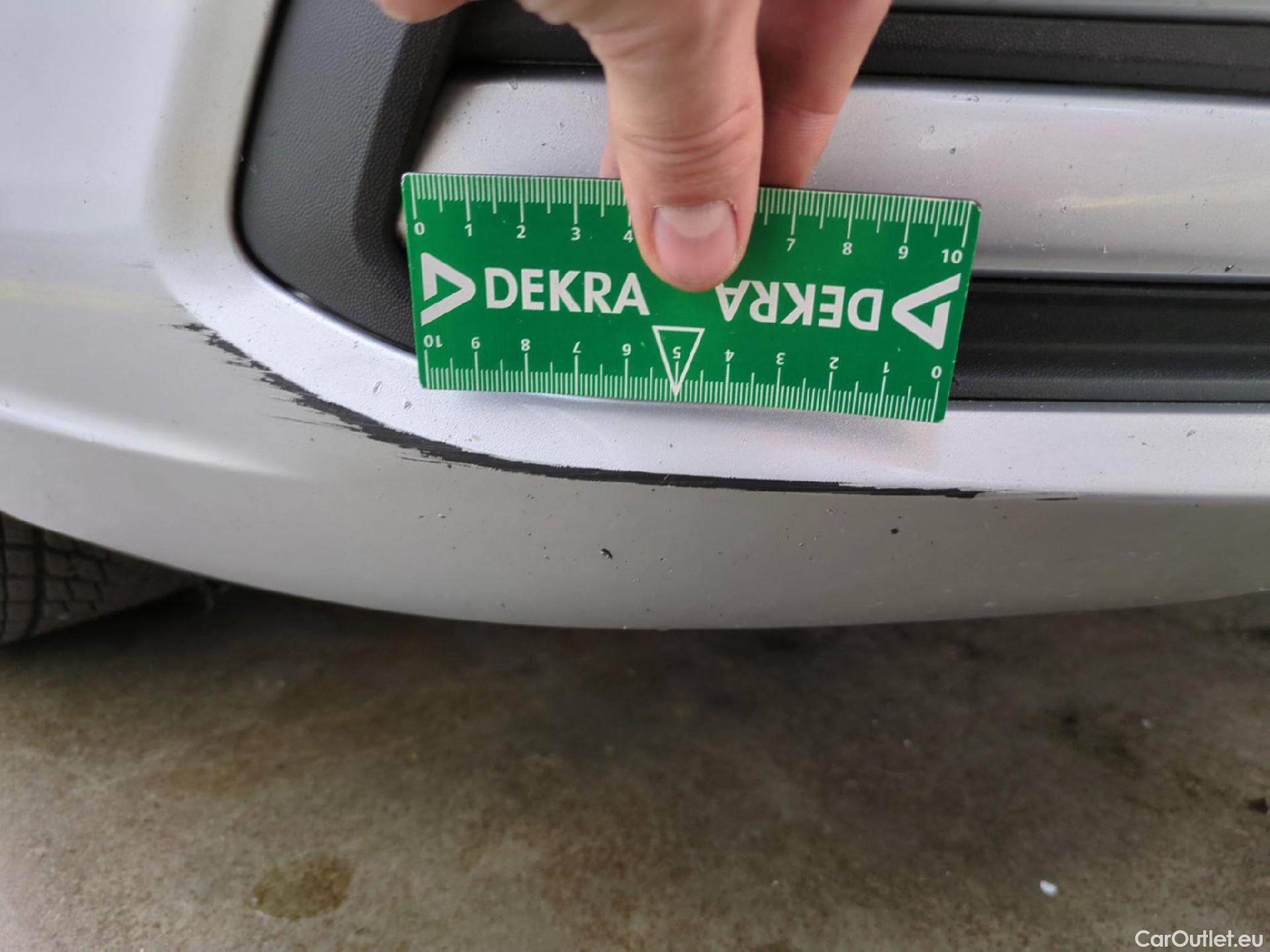  Volkswagen  Golf  VOLKSWAGEN / 2020 / 5P / Berline 2.0 TDI SCR 115 DSG7 Life Busi #20