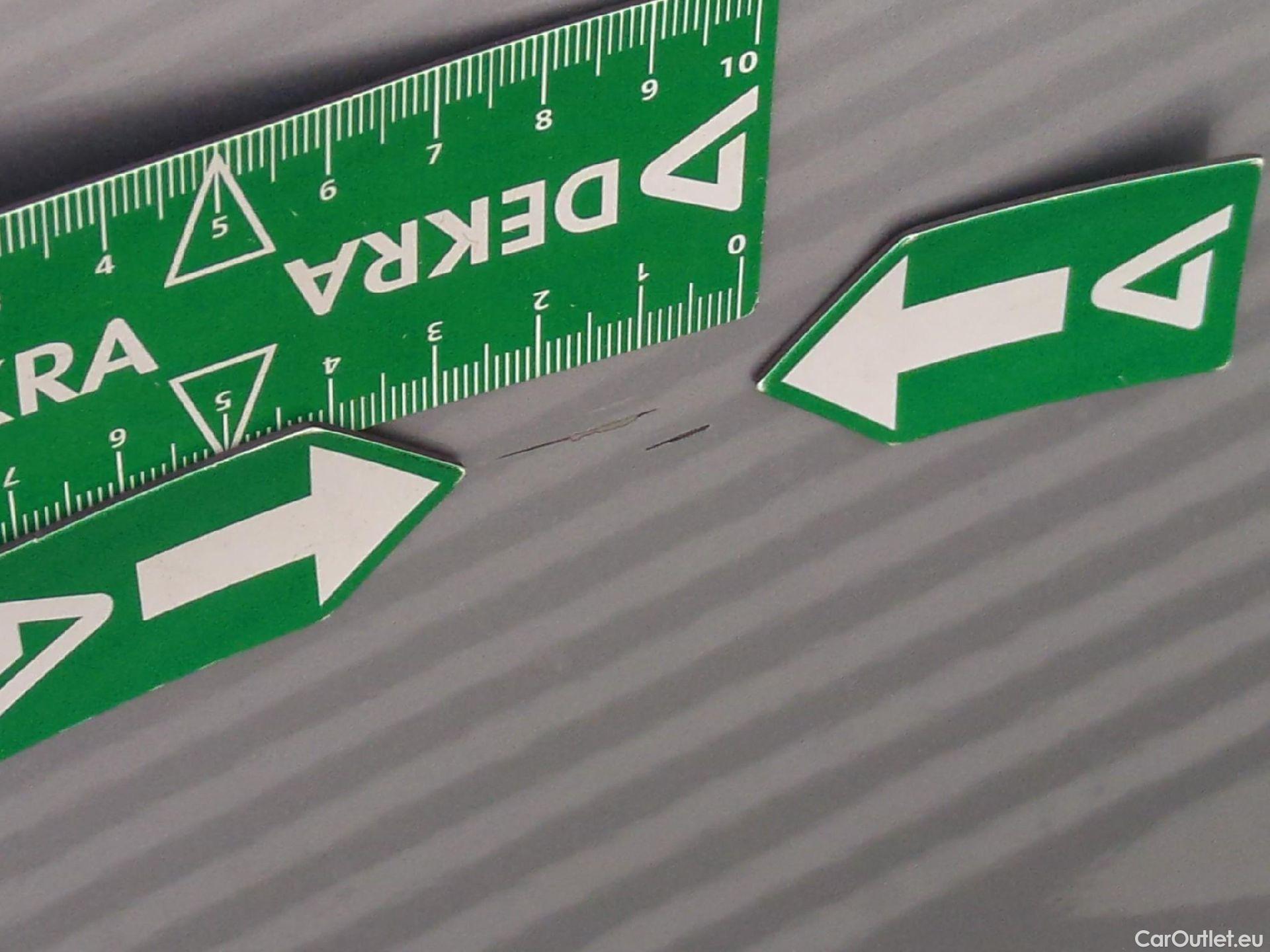  Volkswagen  Golf  VOLKSWAGEN / 2020 / 5P / Berline 2.0 TDI SCR 115 DSG7 Life Busi #13