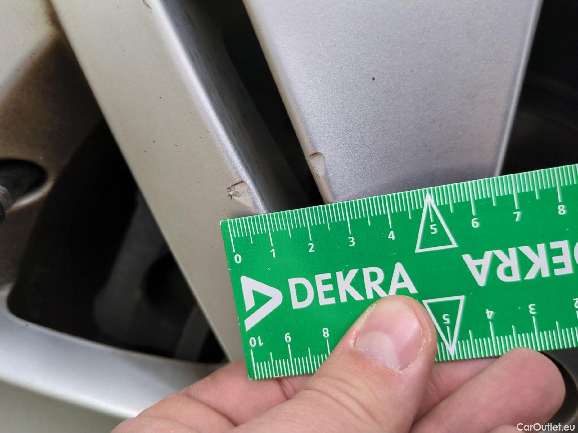  Volkswagen  Golf  VIII Berline Life Plus 2.0 TDI 150CV BVA7 E6d #15