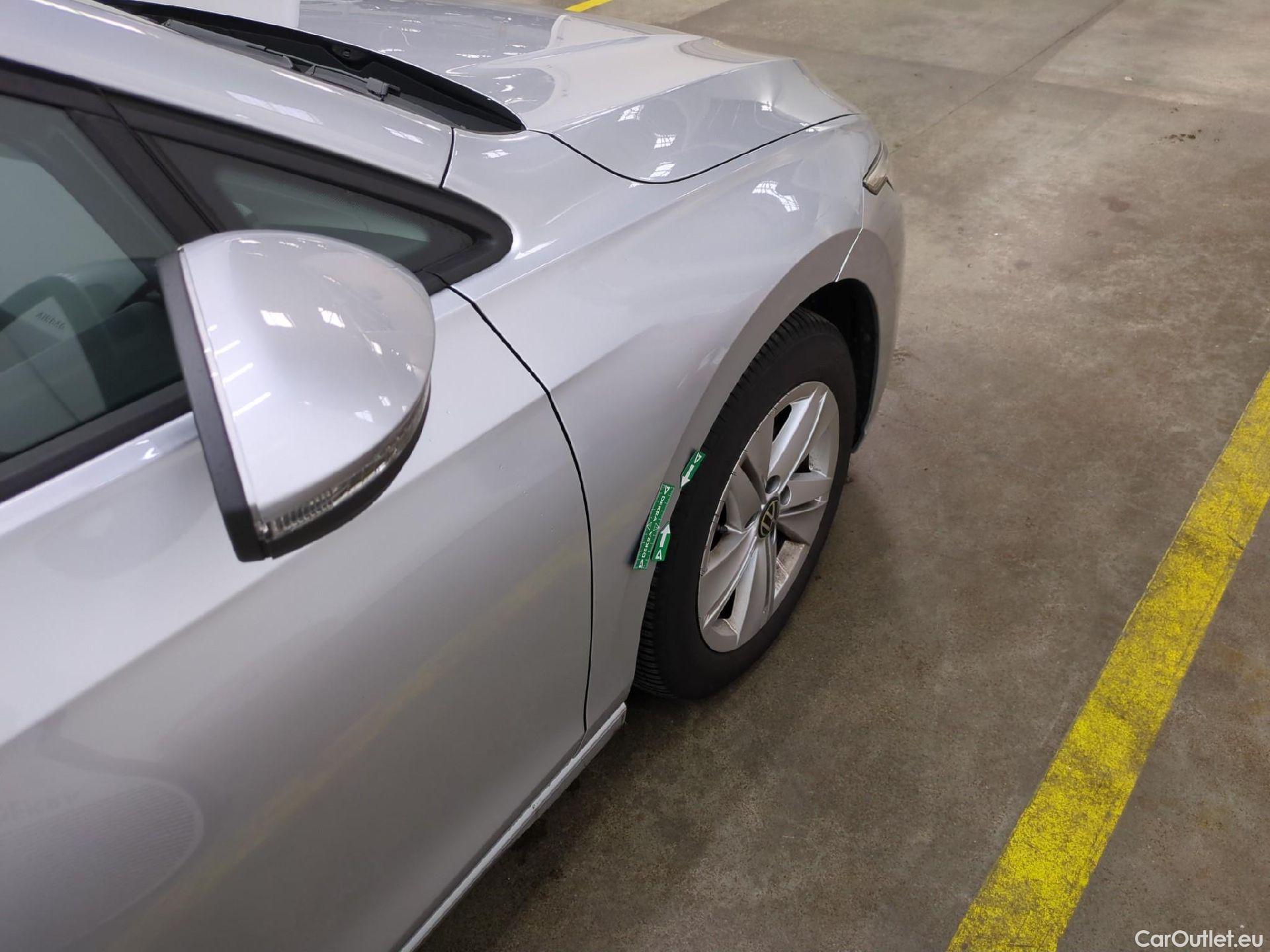  Volkswagen  Golf  VIII Berline Life Plus 2.0 TDI 150CV BVA7 E6d #23