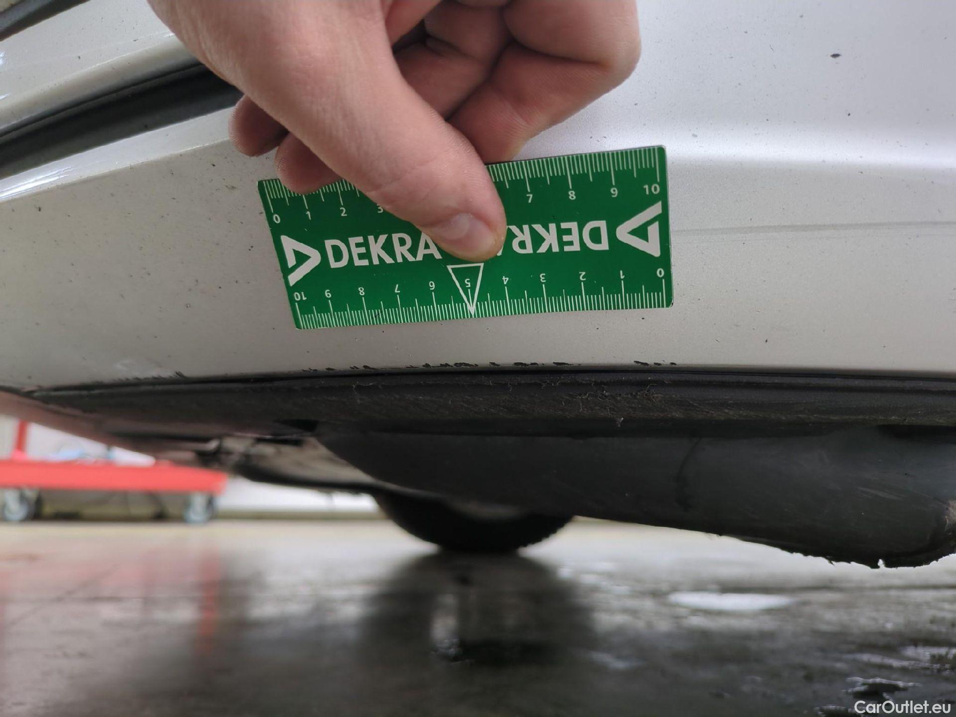  Volkswagen  Golf  VIII Berline Life Plus 2.0 TDI 150CV BVA7 E6d #27