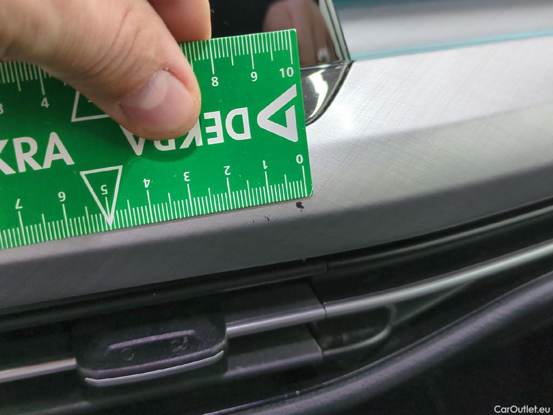  Volkswagen  Golf  VIII Berline Life Plus 2.0 TDI 150CV BVA7 E6d #2