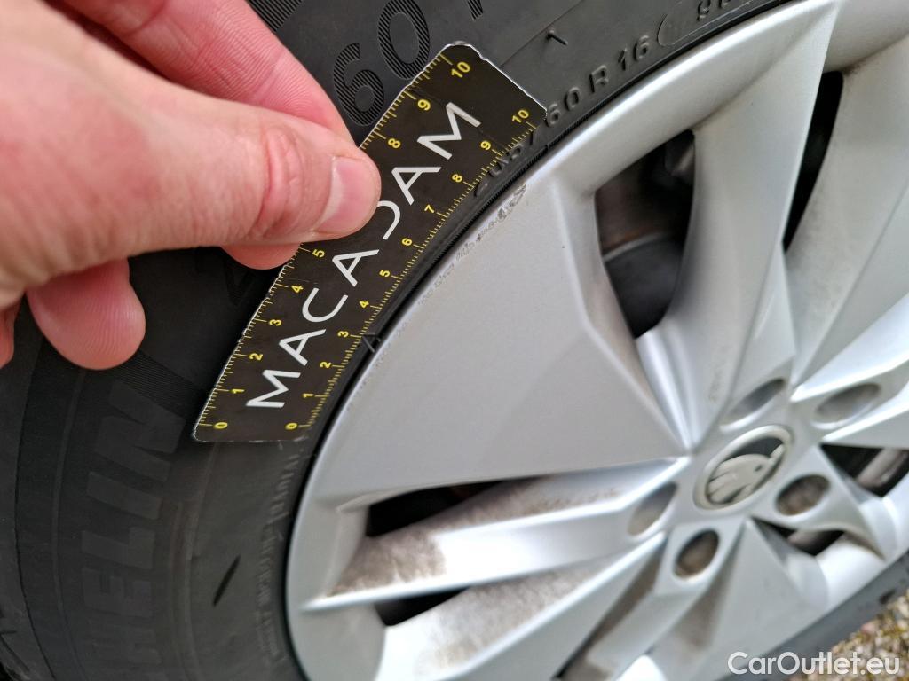  Skoda  Octavia  Berline Business 2.0 TDI 115CV BVM6 E6d #7