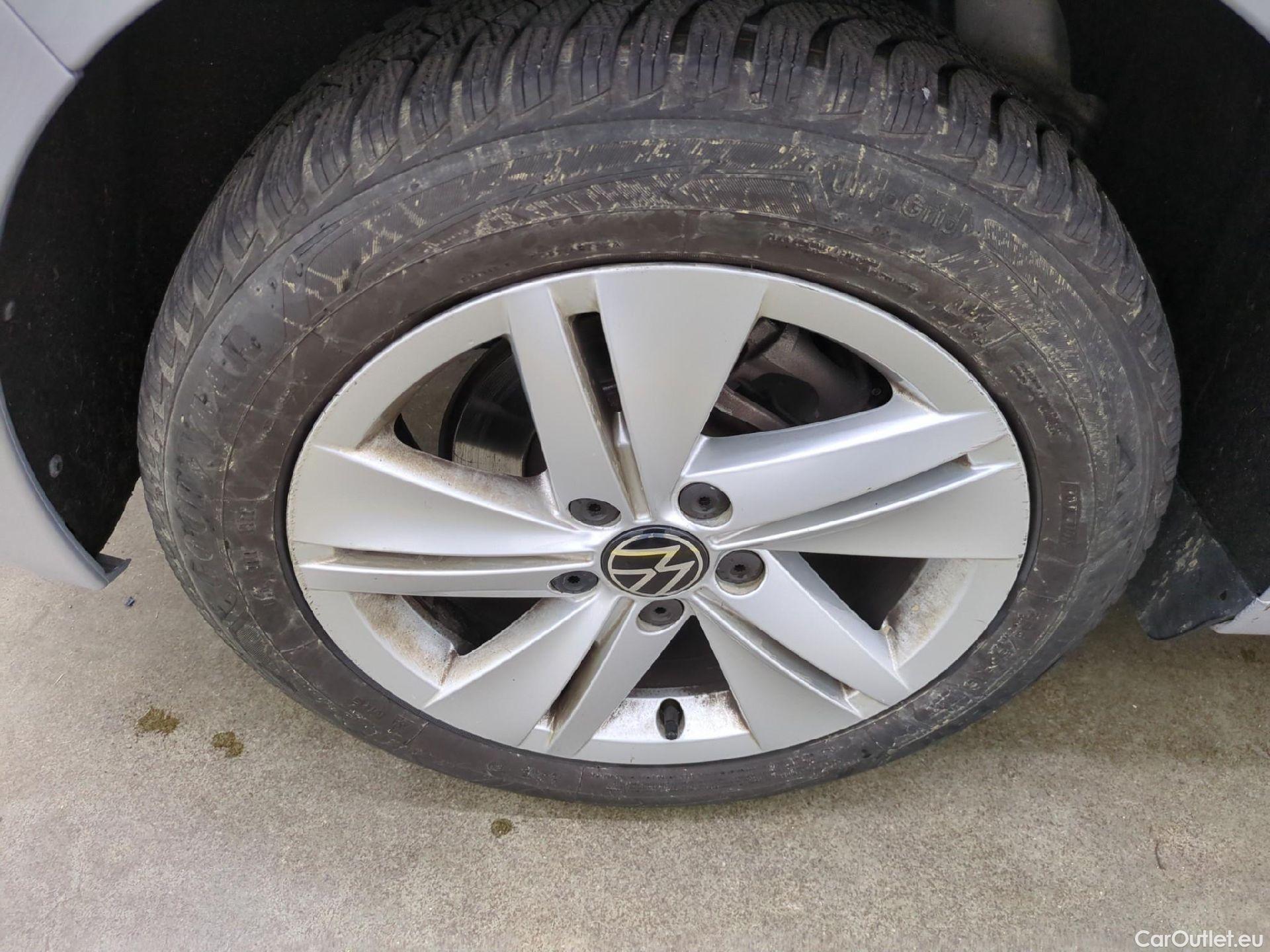  Volkswagen  Golf  VOLKSWAGEN / 2020 / 5P / Berline 2.0 TDI SCR 115 DSG7 Life Busi #6