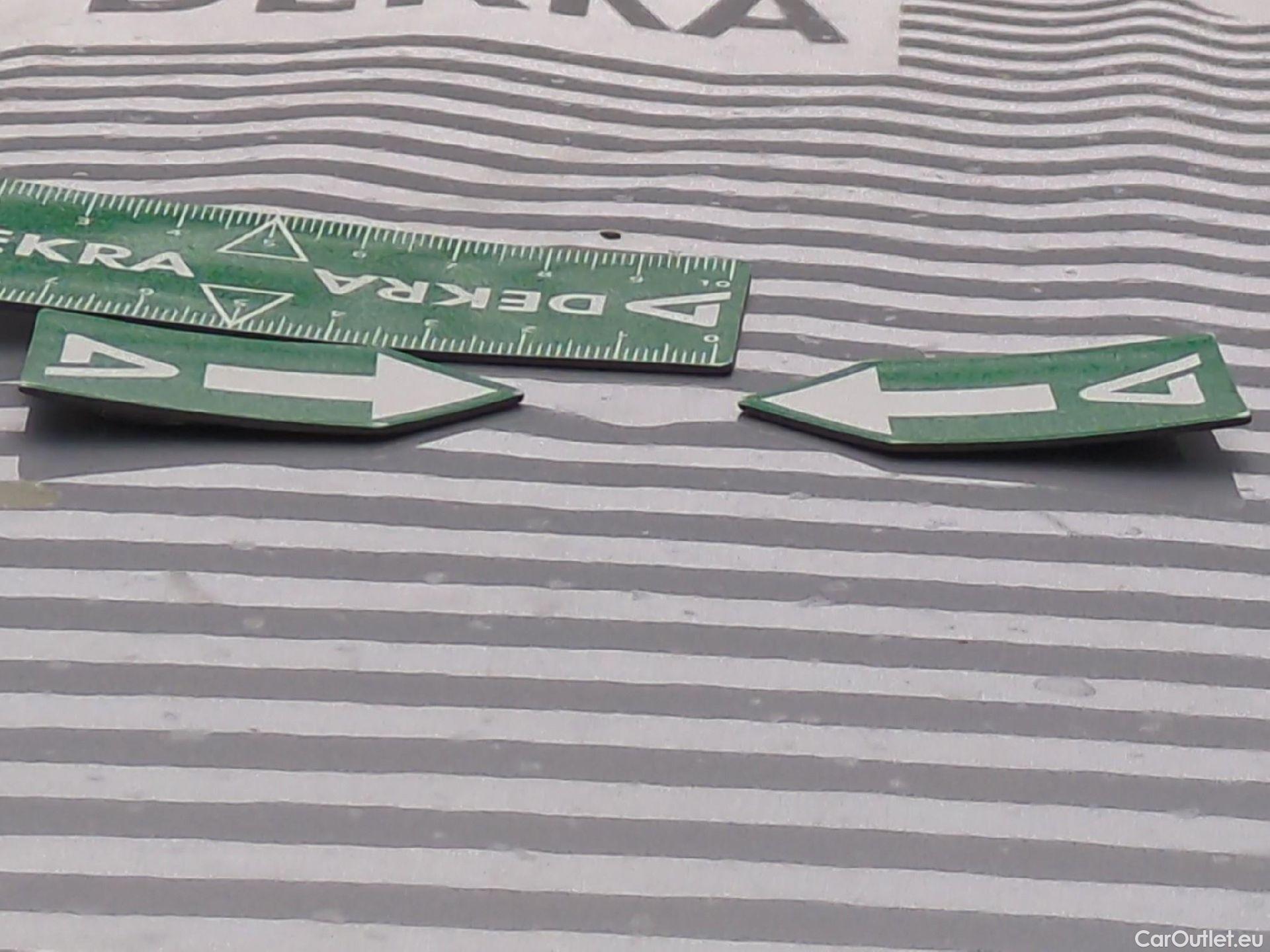  Volkswagen  Golf  VOLKSWAGEN / 2020 / 5P / Berline 2.0 TDI SCR 115 DSG7 Life Busi #14