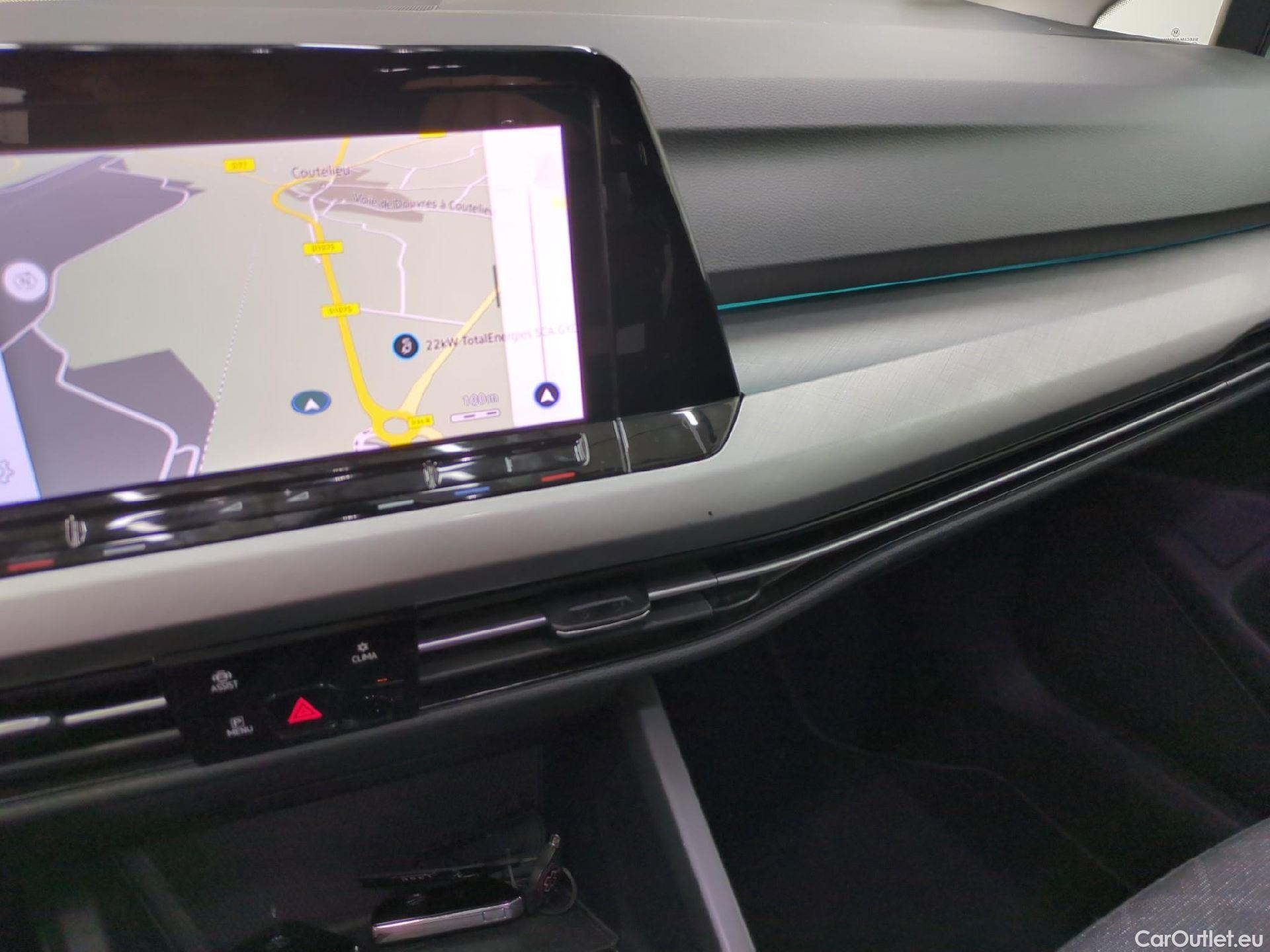  Volkswagen  Golf  VIII Berline Life Plus 2.0 TDI 150CV BVA7 E6d #1