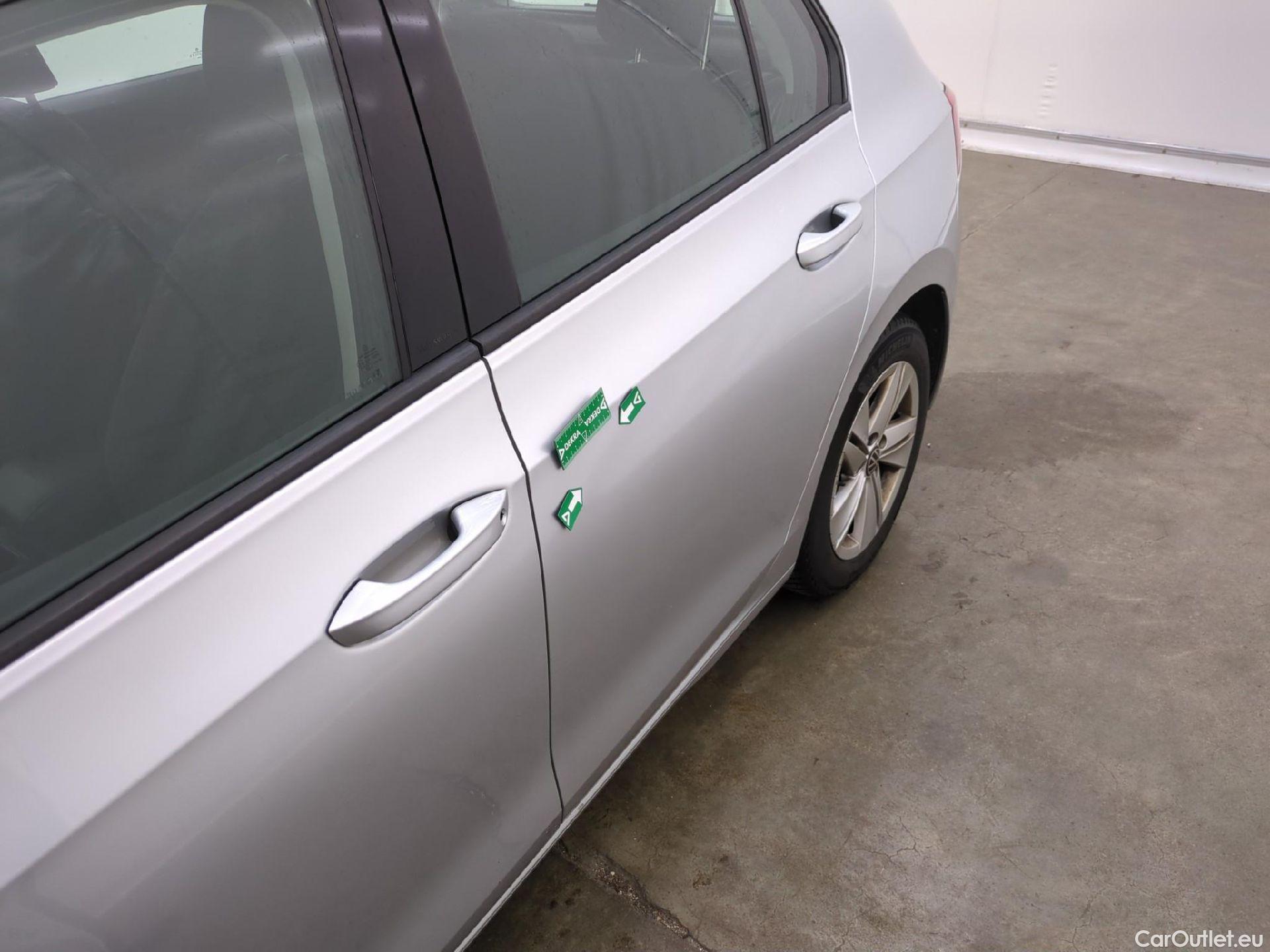  Volkswagen  Golf  VIII Berline Life Plus 2.0 TDI 150CV BVA7 E6d #37