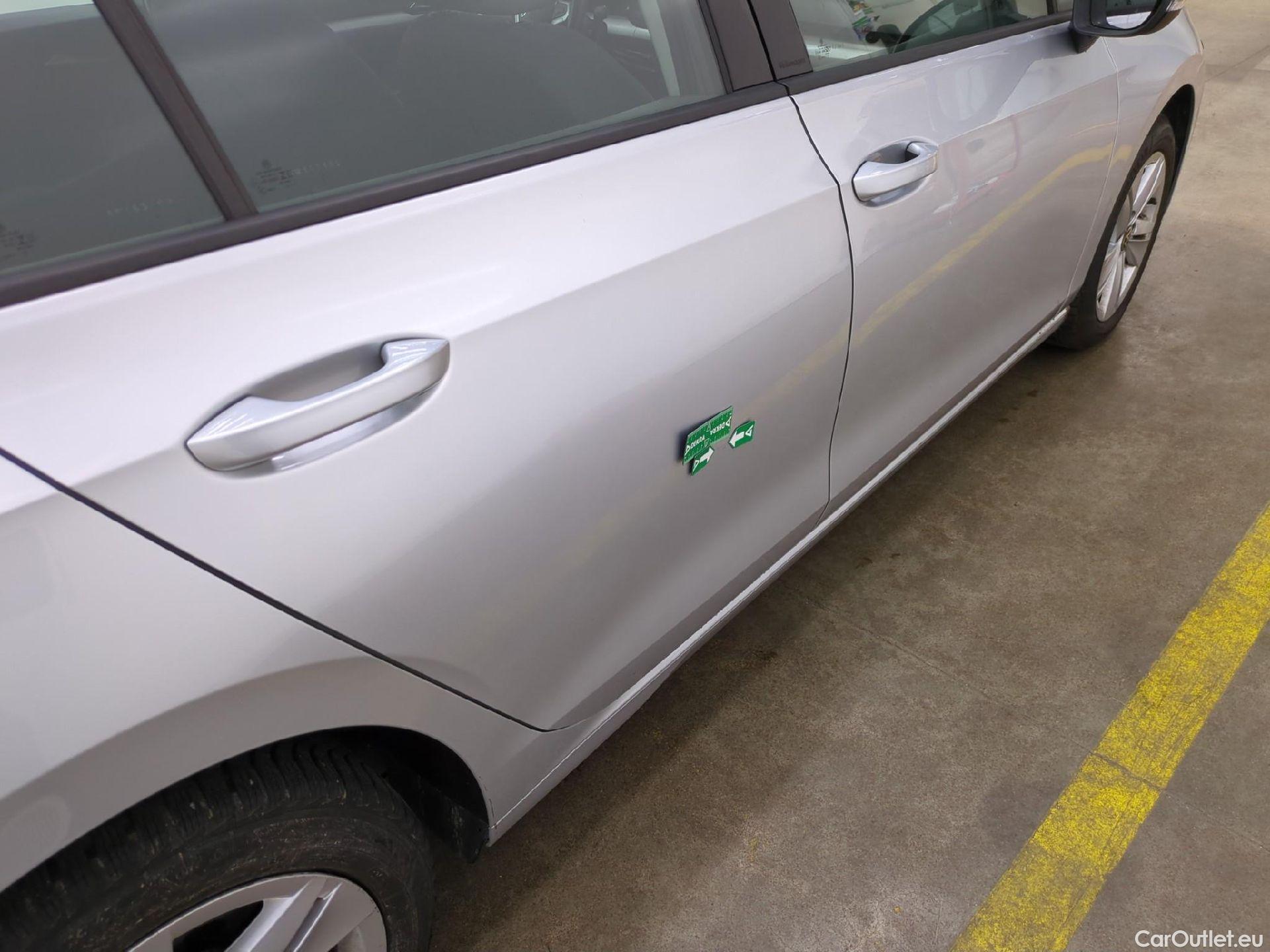  Volkswagen  Golf  VOLKSWAGEN / 2020 / 5P / Berline 2.0 TDI SCR 115 DSG7 Life Busi #12