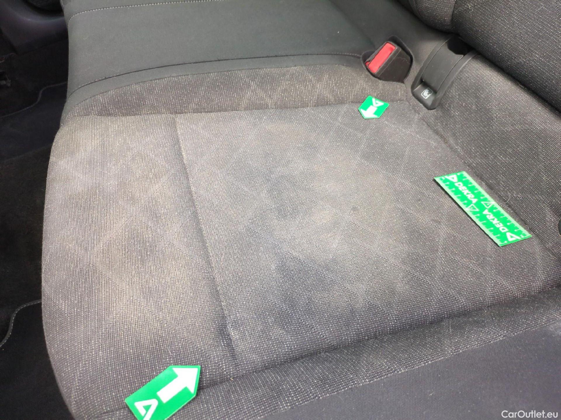  Volkswagen  Golf  VIII Berline Life Plus 2.0 TDI 150CV BVA7 E6d #10