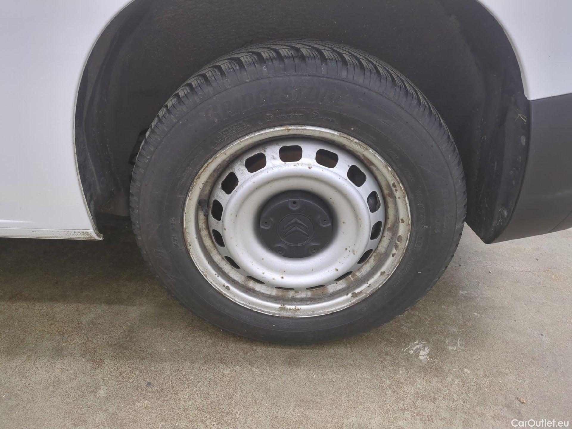  Citroen  Berlingo  Fourgon Club M 650 1.5 BlueHDi 75CV BVM5 E6dT #2