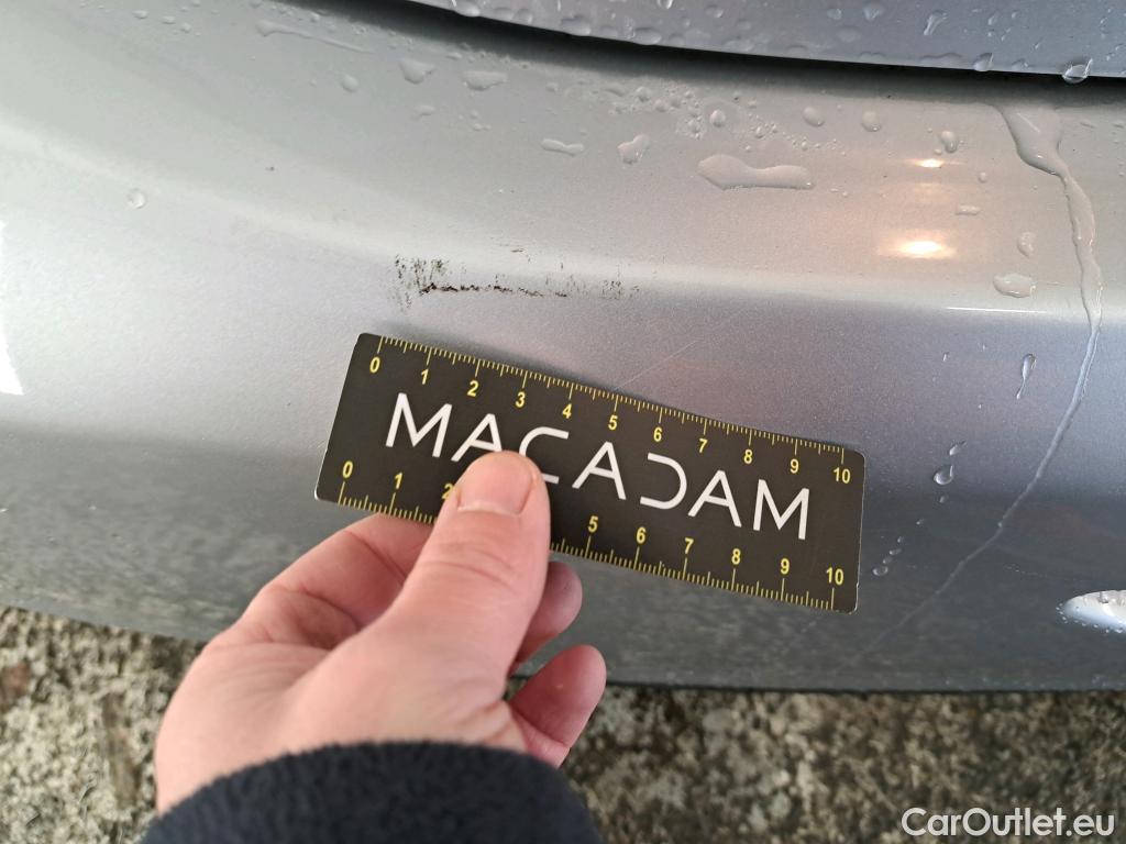  Peugeot  208  Affaire VU 5p Berline BlueHDi 100 PREMIUM #22