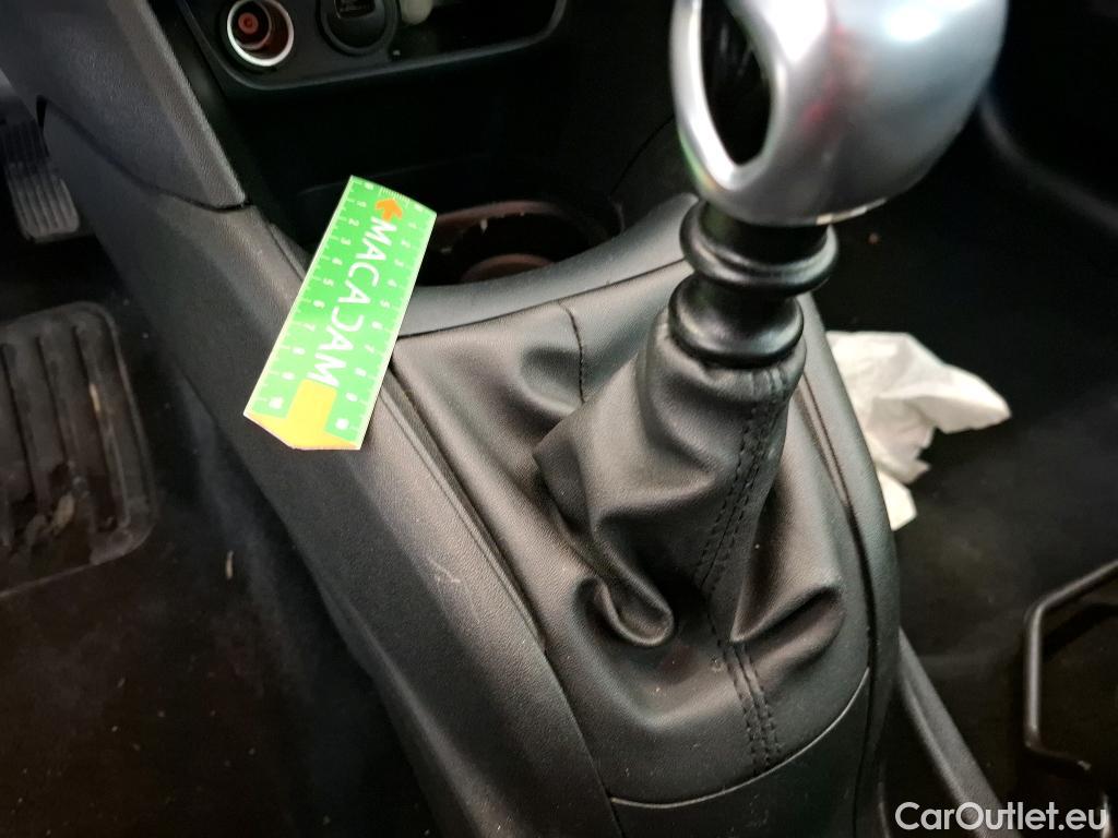  Peugeot  208  Affaire Premium Pack 1.5 HDi 100CV BVM6 E6dT #12