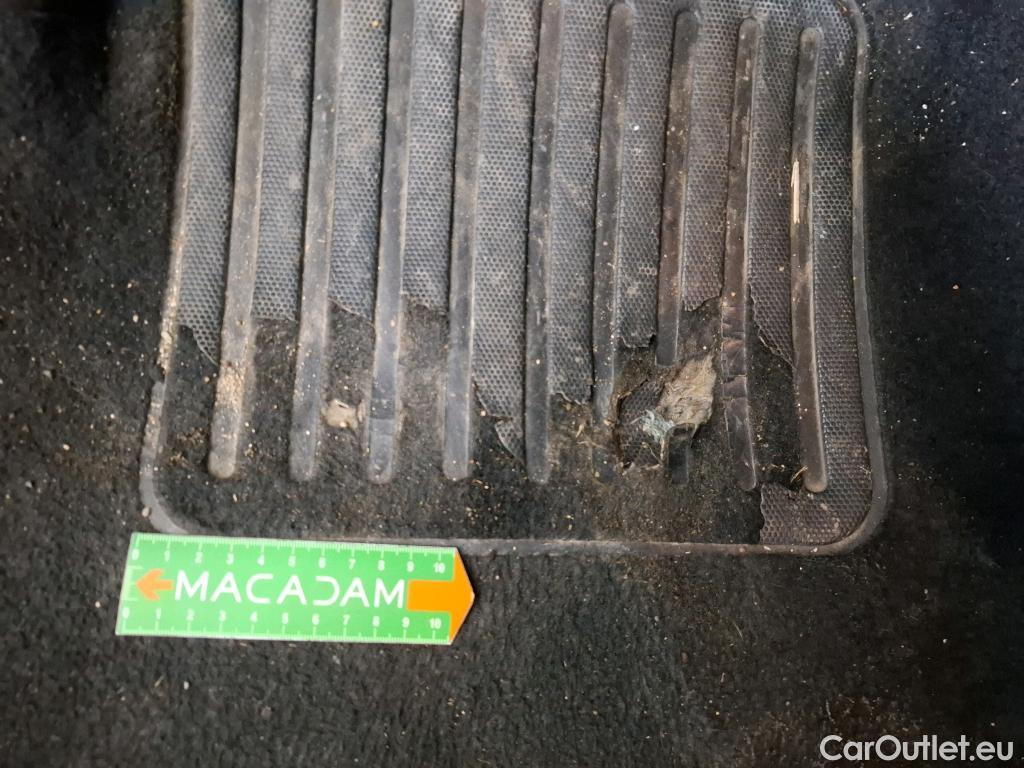  Peugeot  208  Affaire Premium Pack 1.5 HDi 100CV BVM6 E6dT #1