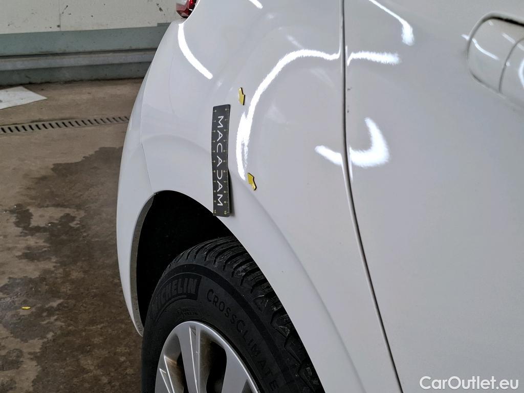  Peugeot  208  Affaire Premium Pack 1.5 HDi 100CV BVM5 E6dT #2