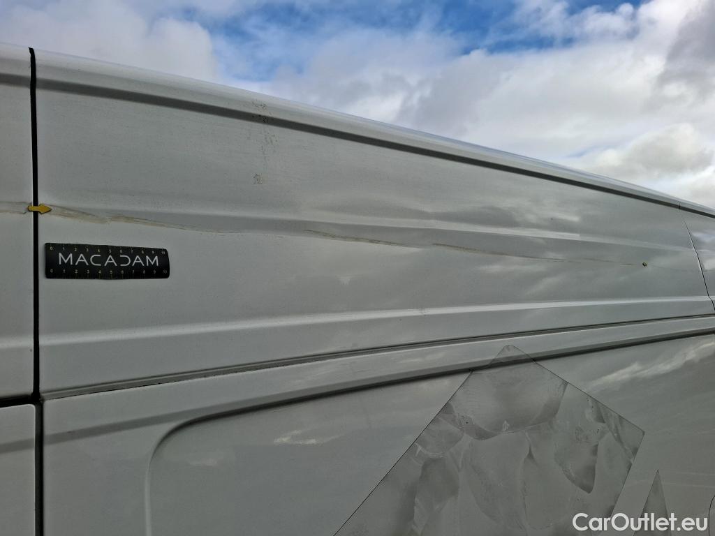  Volkswagen  Crafter  Fourgon e- 35 Fourgon mittellang Hochdach FWD 35kWh BVA #9