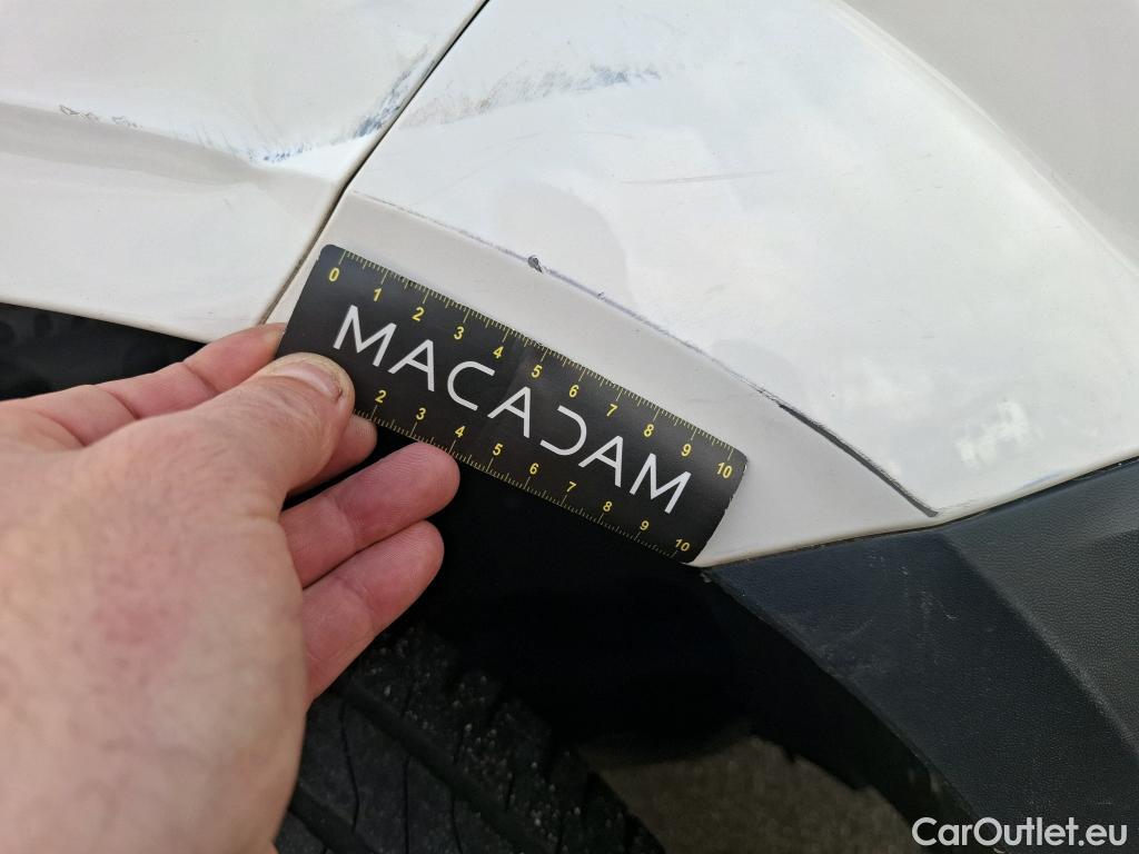  Volkswagen  Crafter  Fourgon e- 35 Fourgon mittellang Hochdach FWD 35kWh BVA #77