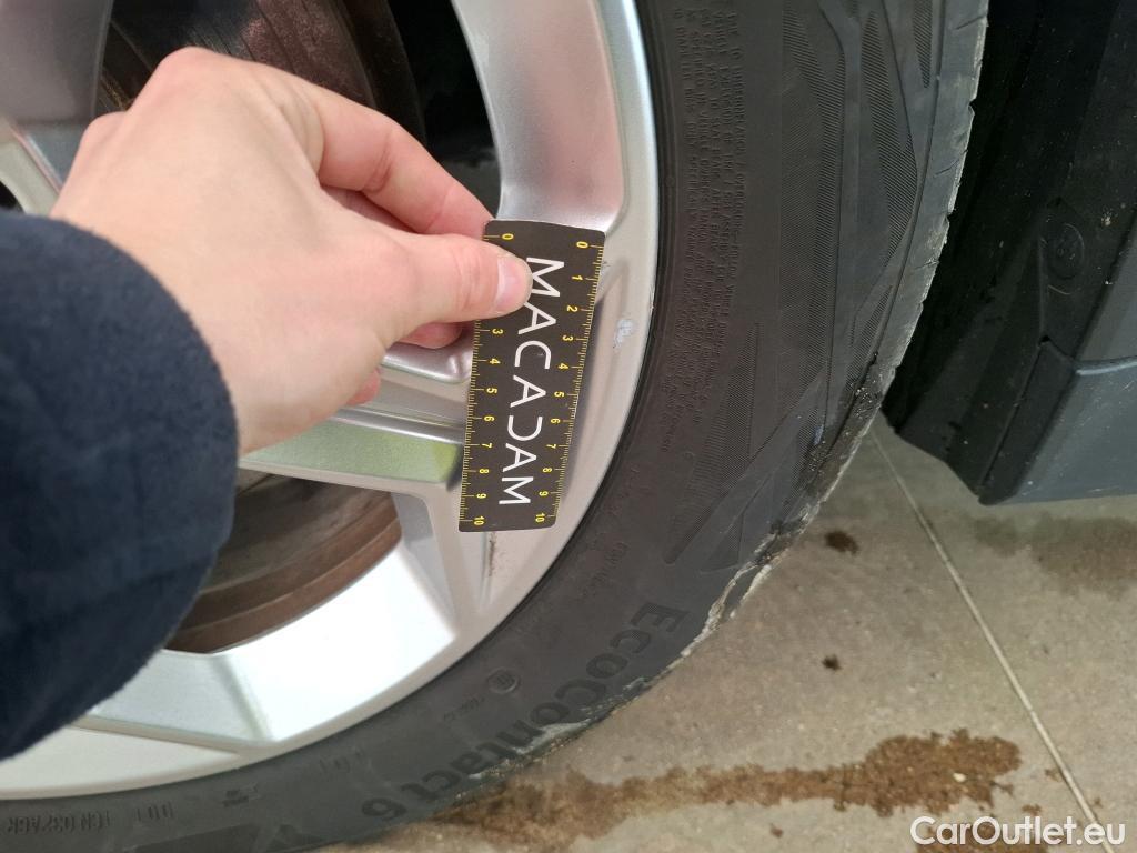  Bmw  iX 1 BMW iX1 / 2022 / 5P / SUV xDrive30 Business Design #24