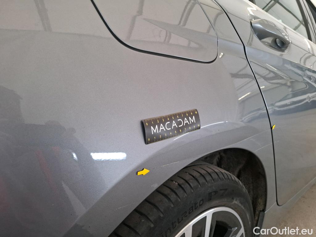  Bmw  Serie 1 BMW Série 1 / 2019 / 5P / Berline 116d DKG7 Business Design #1