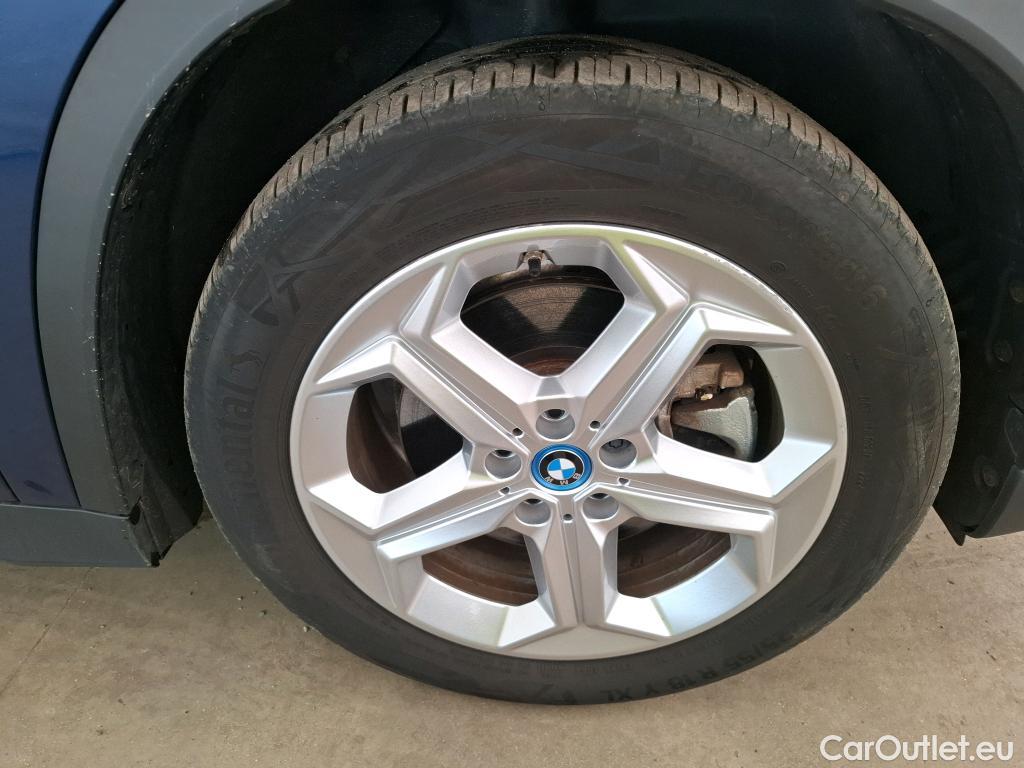  Bmw  iX 1 BMW iX1 / 2022 / 5P / SUV xDrive30 Business Design #30