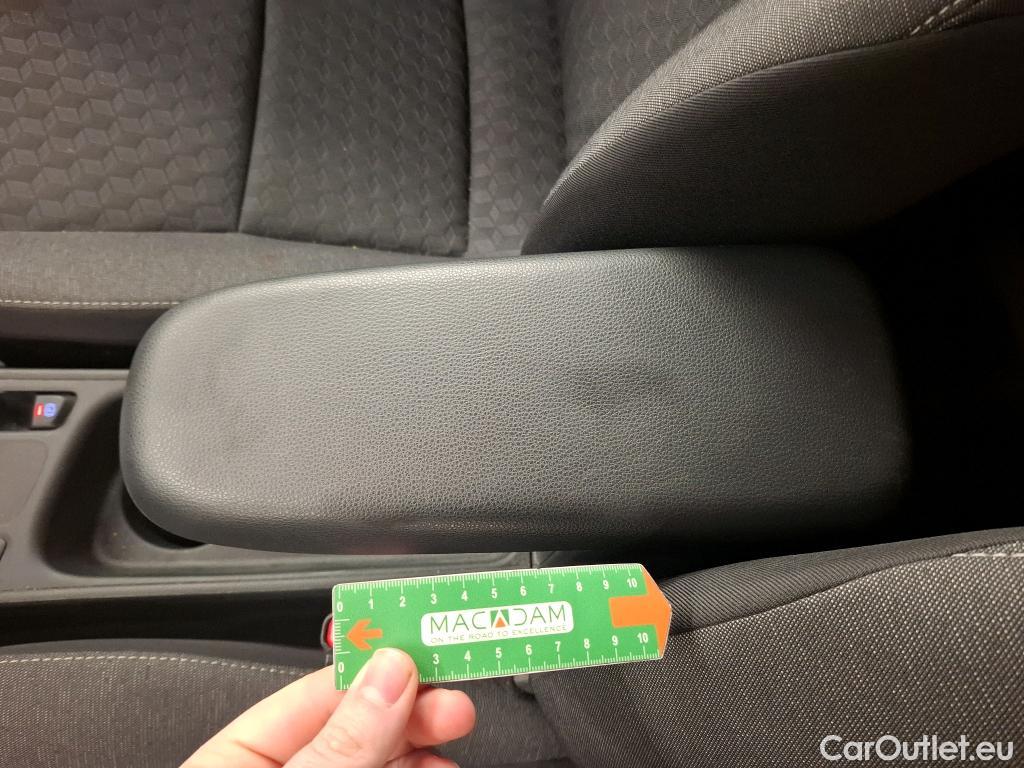  Toyota  Yaris  Hybride Affaires / 2019 / 5P / Berline 1.5 Hybride 116h Dynamic Business #7