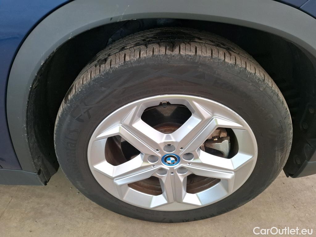  Bmw  iX 1 BMW iX1 / 2022 / 5P / SUV xDrive30 Business Design #29