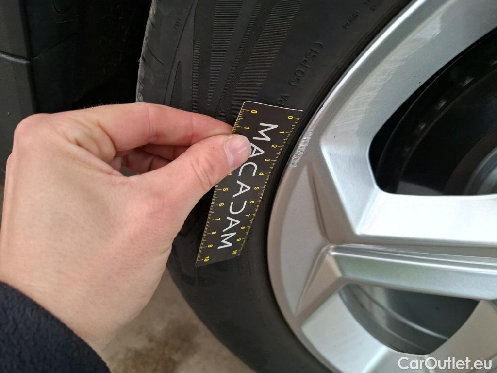  Bmw  iX 1 BMW iX1 / 2022 / 5P / SUV xDrive30 Business Design #27