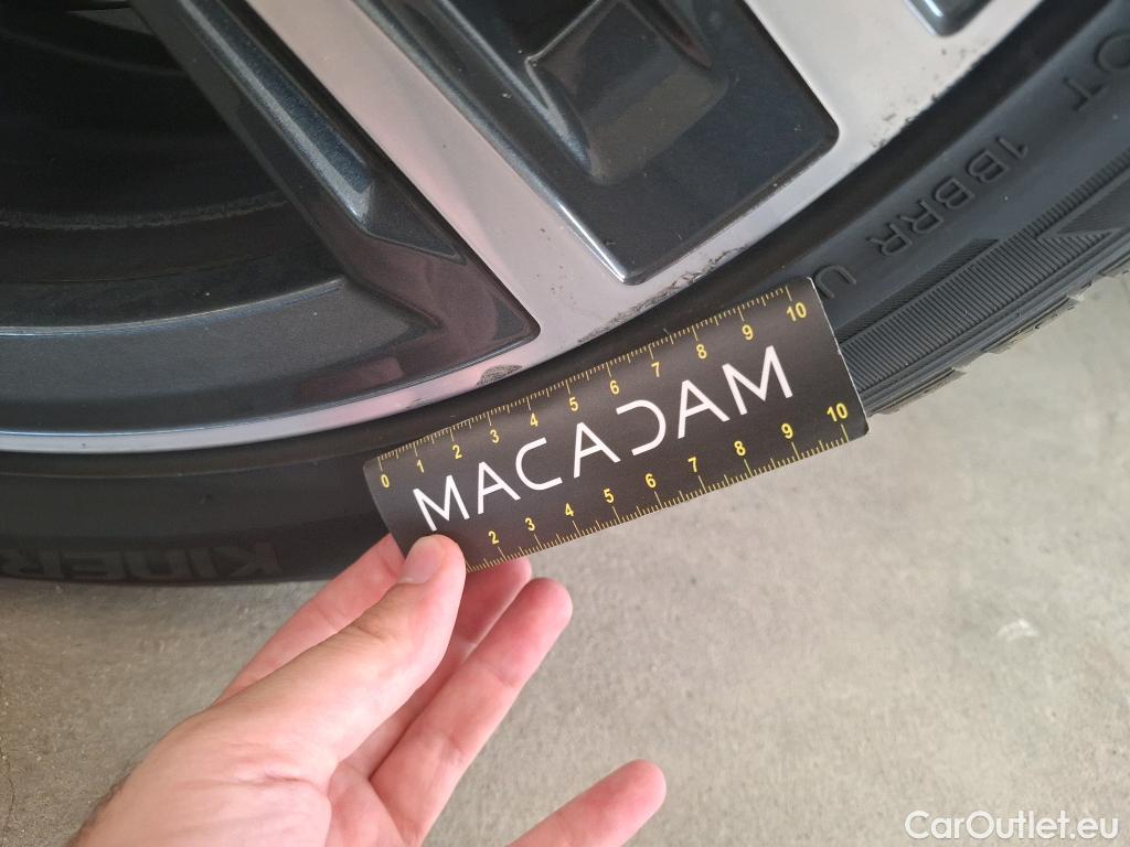  Bmw  Serie 1 BMW Série 1 / 2019 / 5P / Berline 116d DKG7 Business Design #18