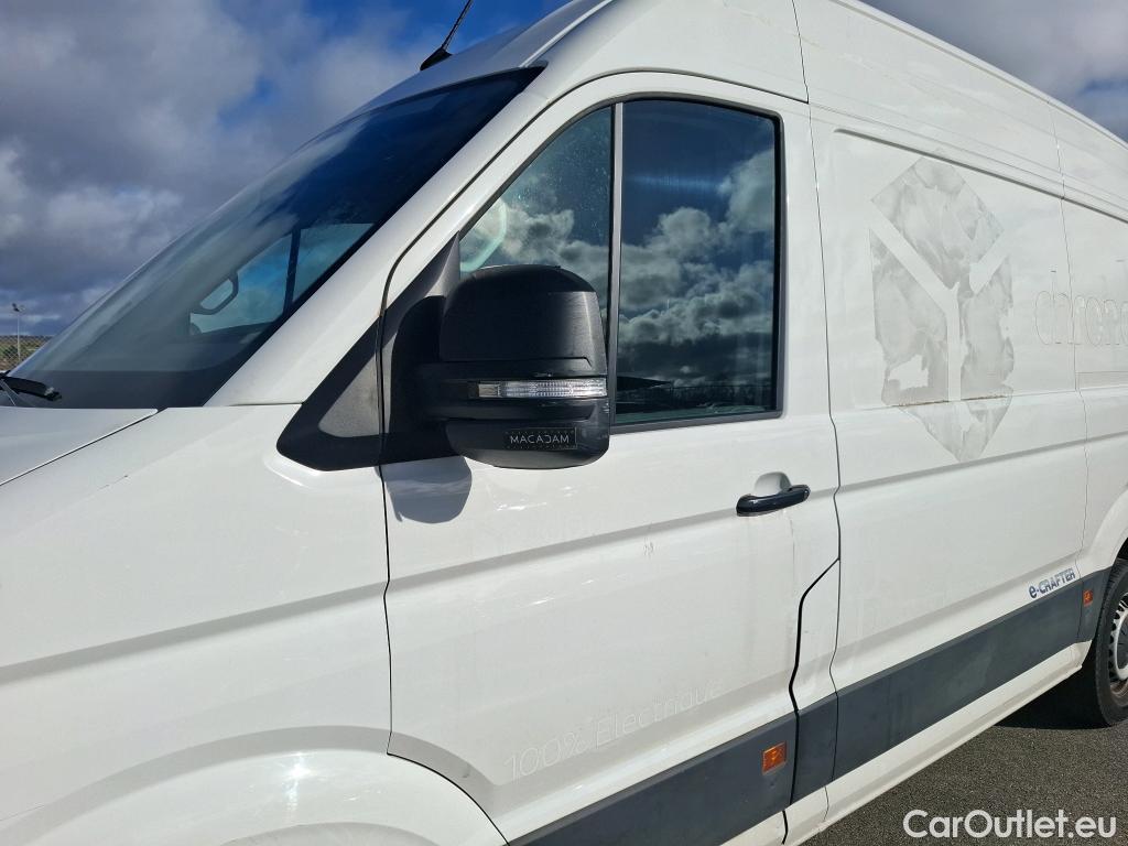  Volkswagen  Crafter  Fourgon e- 35 Fourgon mittellang Hochdach FWD 35kWh BVA #97