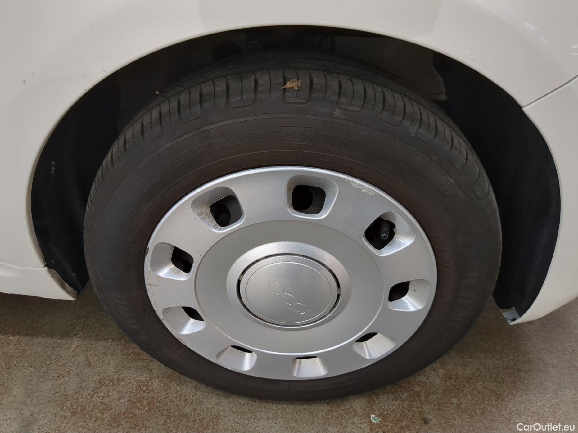  Fiat  500 FIAT  / 2015 / 3P / Berline Hybrid 1.0 BSG 70 ch Pack Con Tec #1